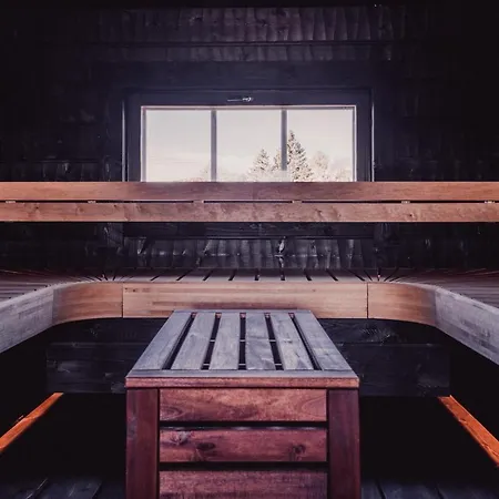 Brudhaell & Restaurant Hotel *