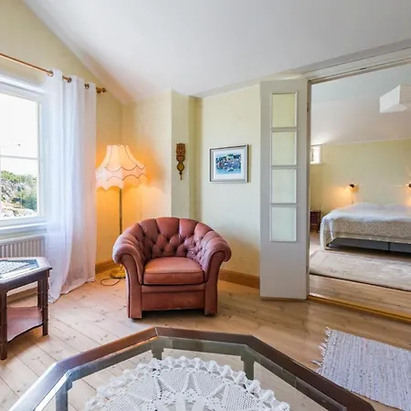 Brudhaell & Restaurant Kökar